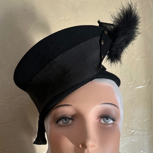 FABULOUS 1930s\' BLACK FELT \